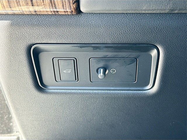 Used 2019 Land Rover Range Rover HSE image 10