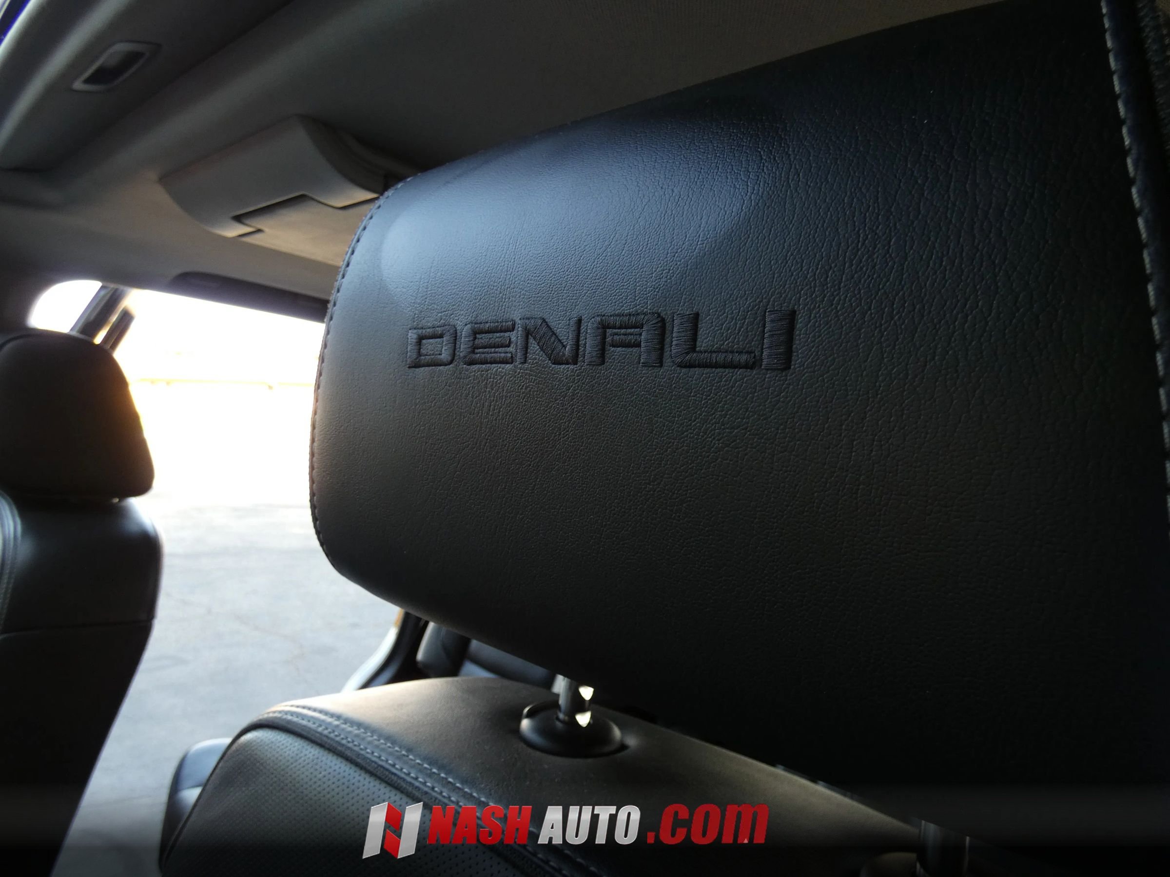 Used 2017 GMC Yukon Denali w/ Open Road Package RWD image 50