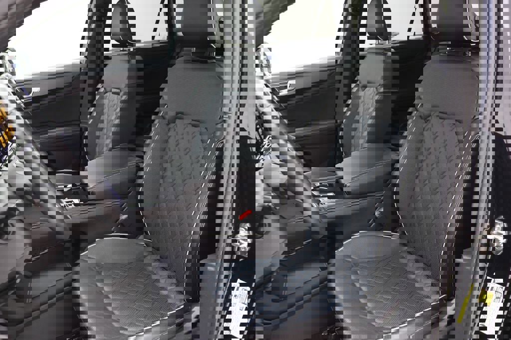 Used 2024 Volkswagen Atlas Cross Sport SEL Premium R-Line image 18