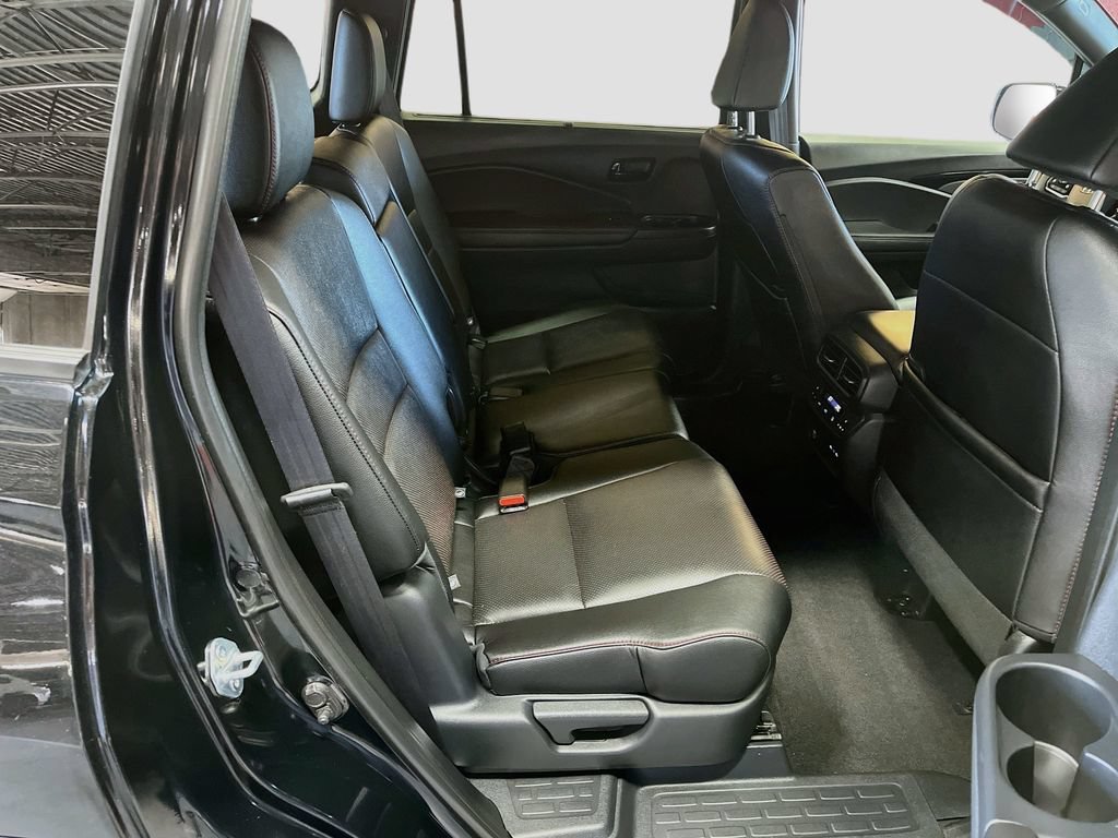 Used 2025 Honda Passport Black Edition image 29