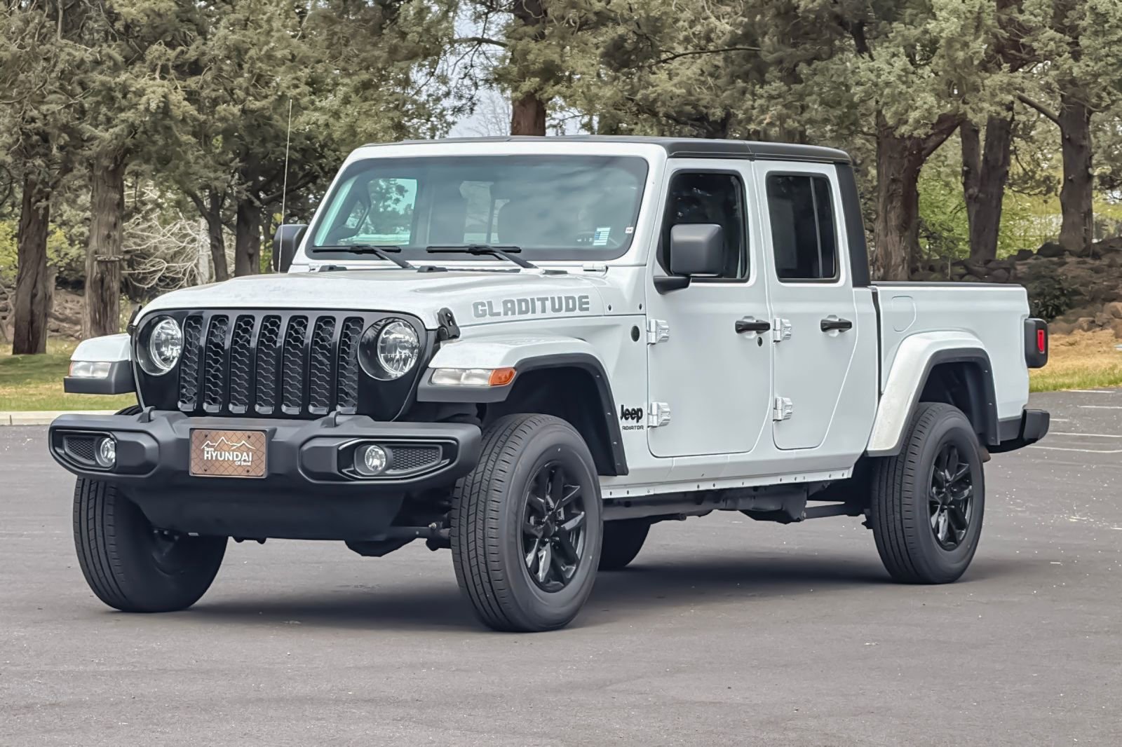 Used 2022 Jeep Gladiator Sport AWD/4WD image 9