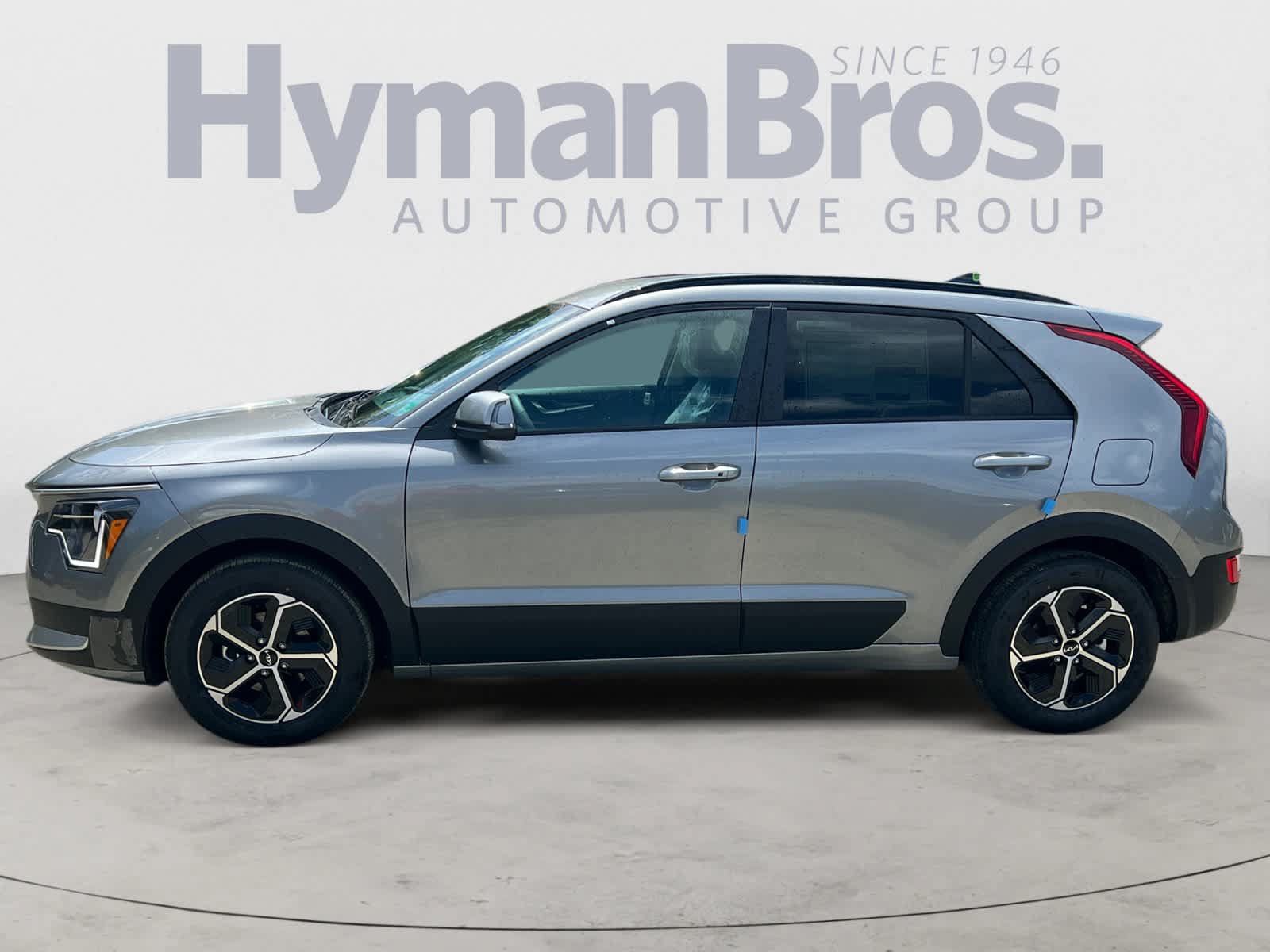 Certified 2025 Kia Niro EX FWD image 7