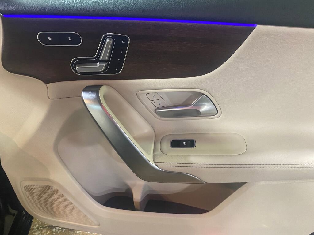 Used 2022 Mercedes-Benz A 220 4MATIC image 25