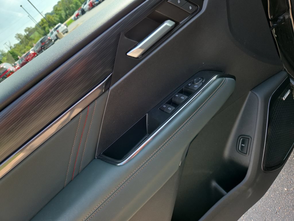 Certified 2024 GMC Acadia AT4 w/ Luxury Package AWD/4WD image 28