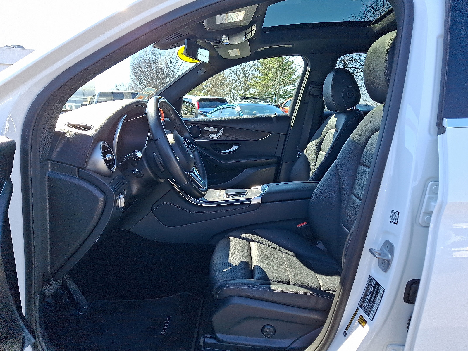 Used 2021 Mercedes-Benz GLC 300 4MATIC image 13