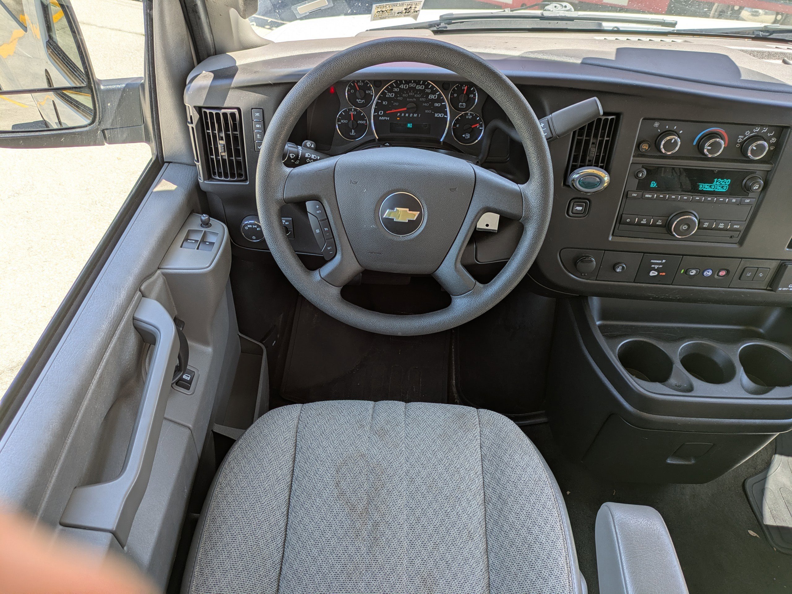 Used 2024 Chevrolet Express 3500 LT w/ LT Preferred Equipment Group RWD image 19