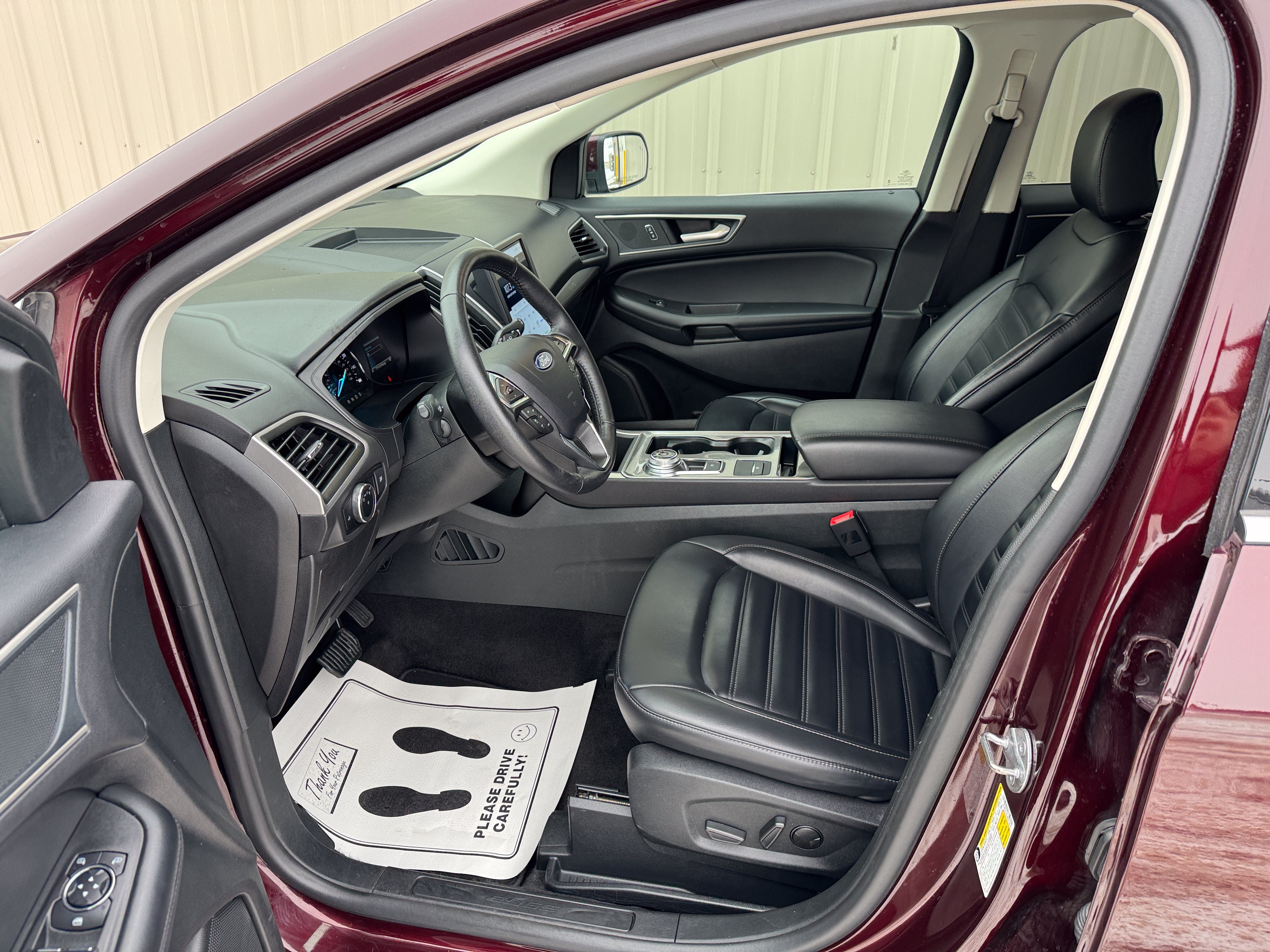 Used 2024 Ford Edge SEL AWD/4WD image 9