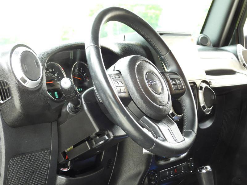 Used 2013 Jeep Wrangler Sahara w/ Connectivity Group AWD/4WD image 40