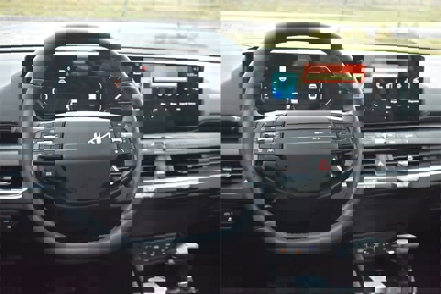 New 2025 Kia K4 EX image 16