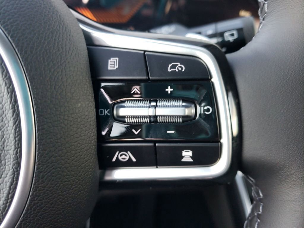 New 2026 Kia Carnival EX FWD image 13