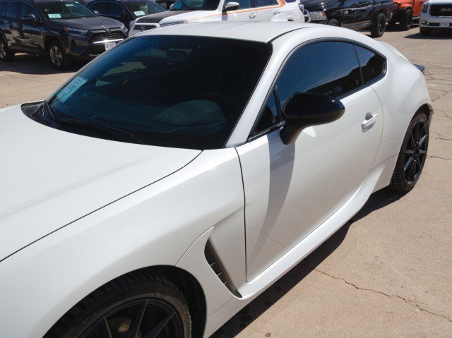 Used 2025 Toyota GR86 Premium w/ ALL Weather Mat Package (TMS) image 7