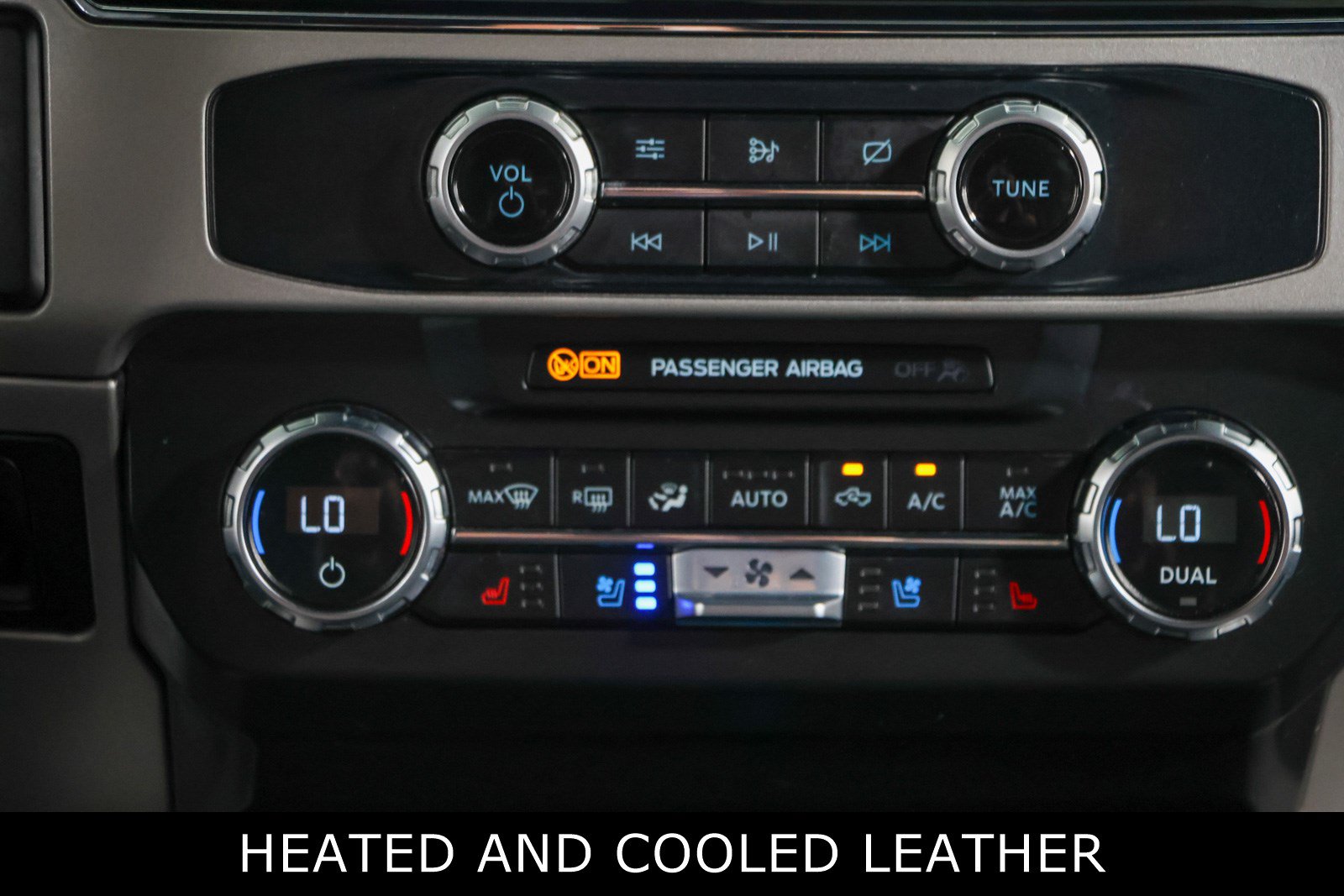 Used 2022 Ford F250 Lariat w/ Tremor Off-Road Package AWD/4WD image 21
