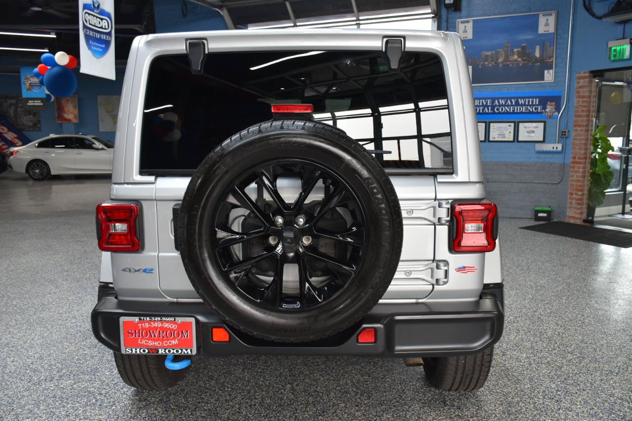 Used 2024 Jeep Wrangler Unlimited Sahara w/ Technology Group AWD/4WD image 5