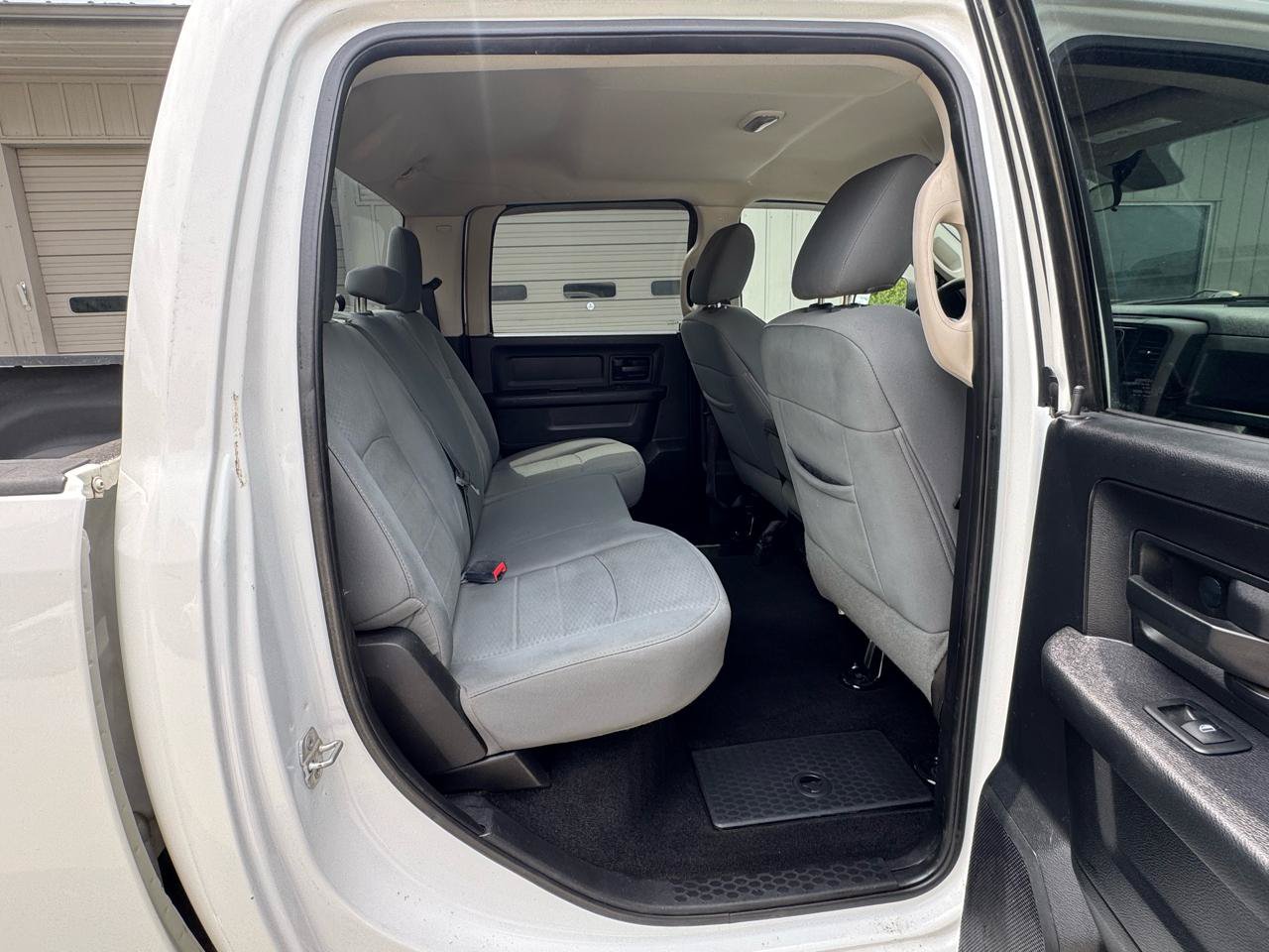 Used 2013 RAM 2500 Tradesman w/ Chrome Appearance Group AWD/4WD image 12