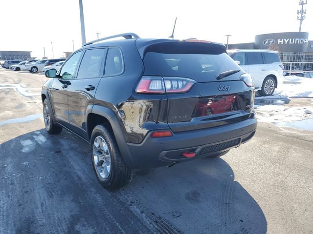 Used 2019 Jeep Cherokee Trailhawk image 3