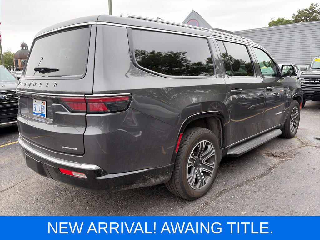 Used 2024 Jeep Wagoneer L Series II w/ Flexible Seating Group AWD/4WD image 2