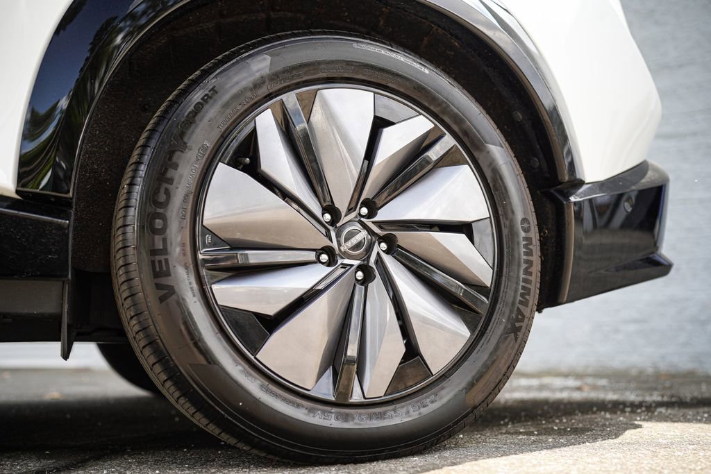 Used 2023 Nissan Ariya FWD image 18