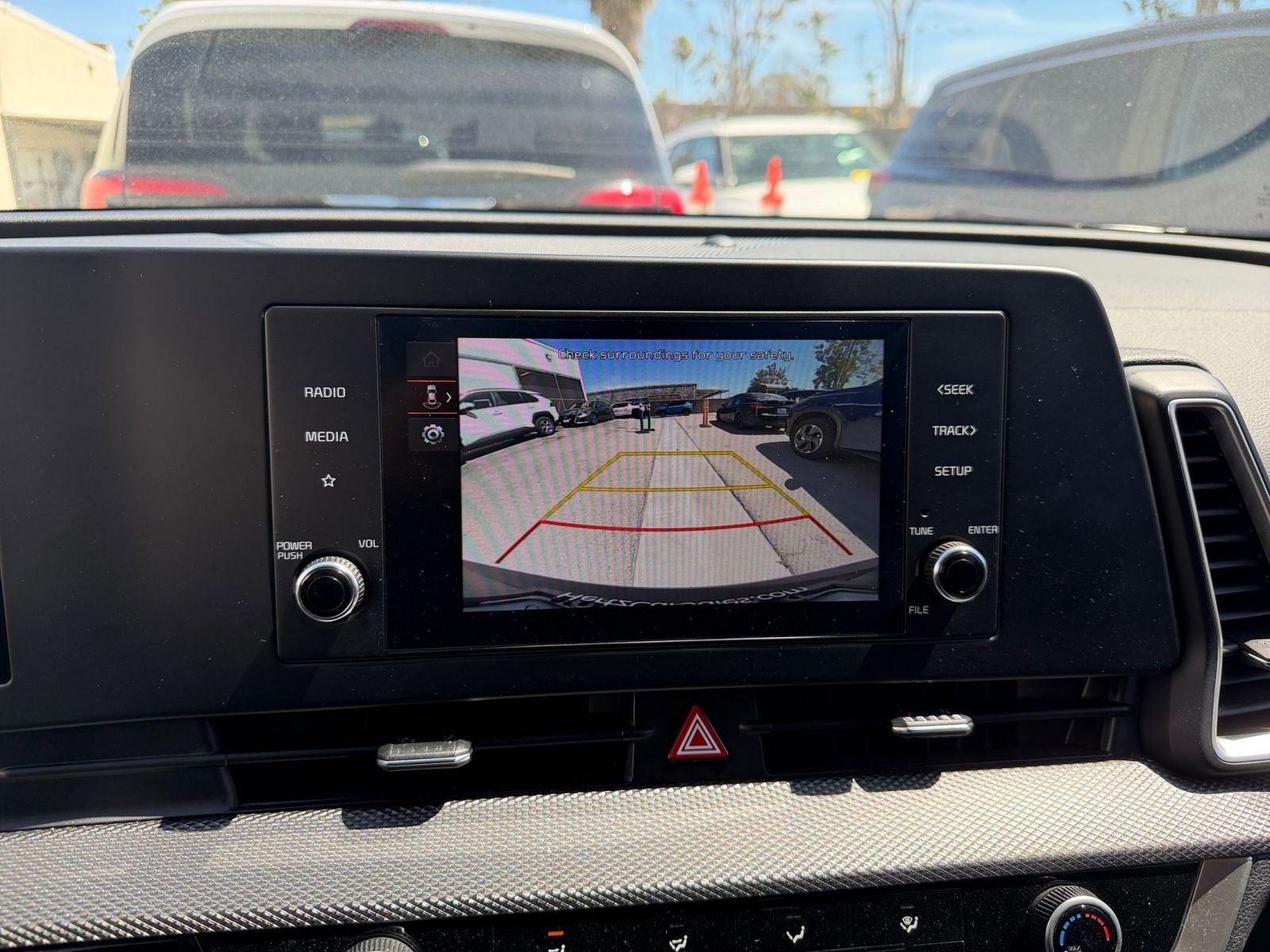 Used 2025 Kia Sportage LX image 23