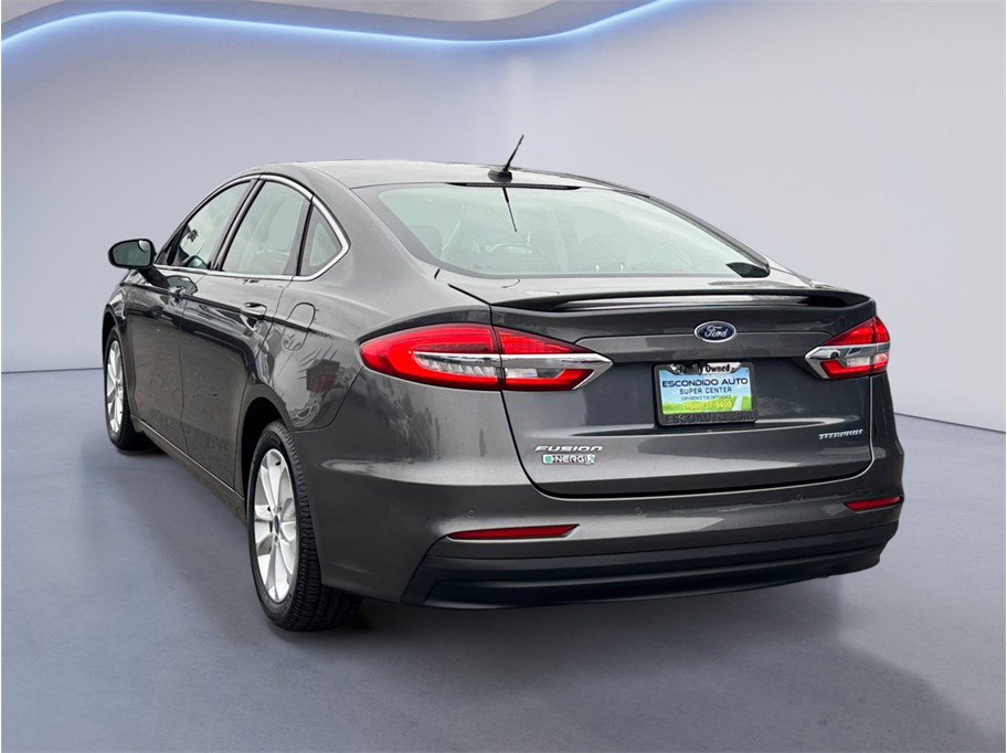 Used 2019 Ford Fusion Energi Titanium FWD image 4