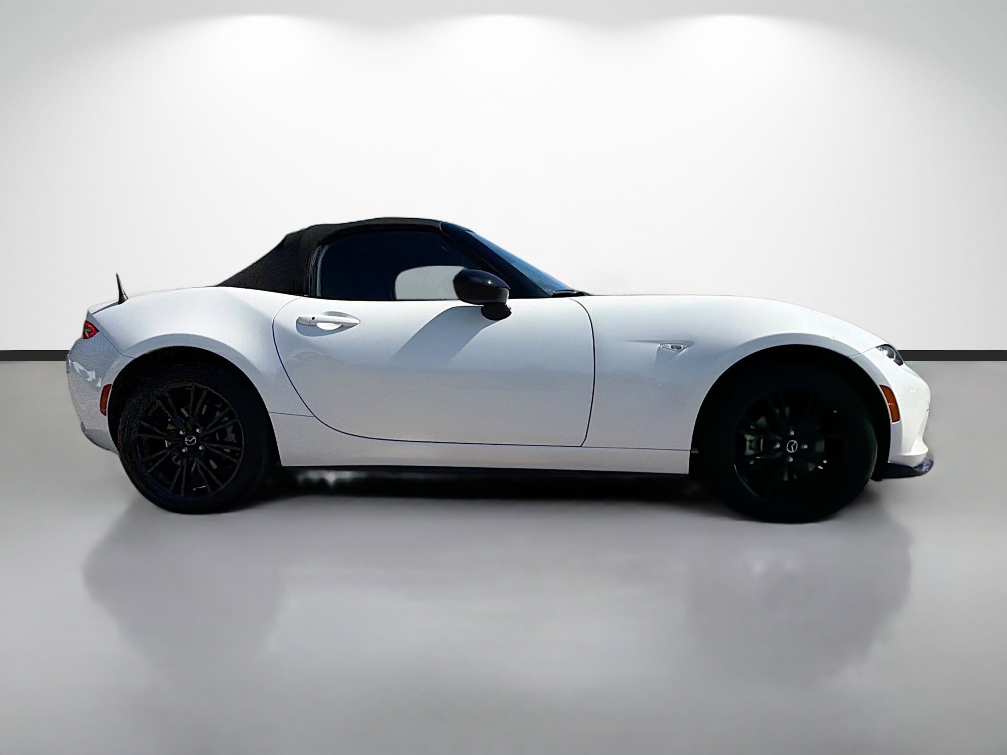 Used 2024 MAZDA MX-5 Miata Club image 2