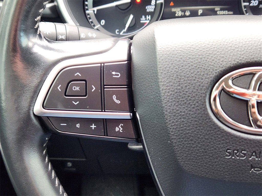 Used 2020 Toyota Highlander XLE image 20