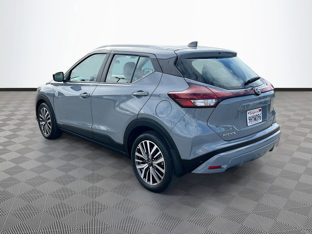 Used 2023 Nissan Kicks SV image 5