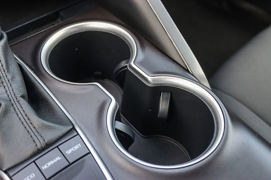 Used 2023 Toyota Camry LE image 28