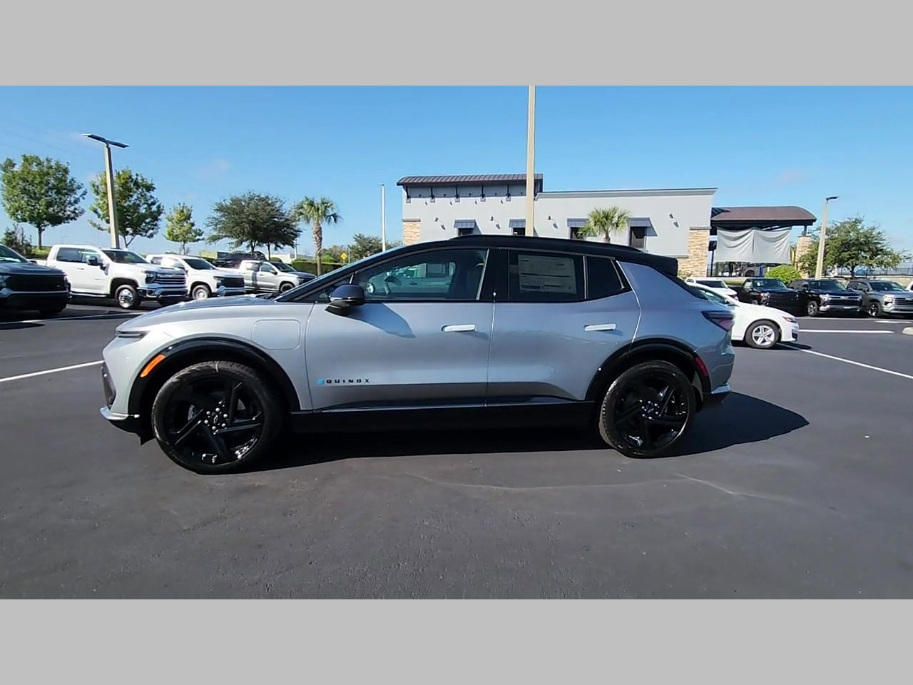 New 2026 Chevrolet Equinox EV RS AWD/4WD image 18