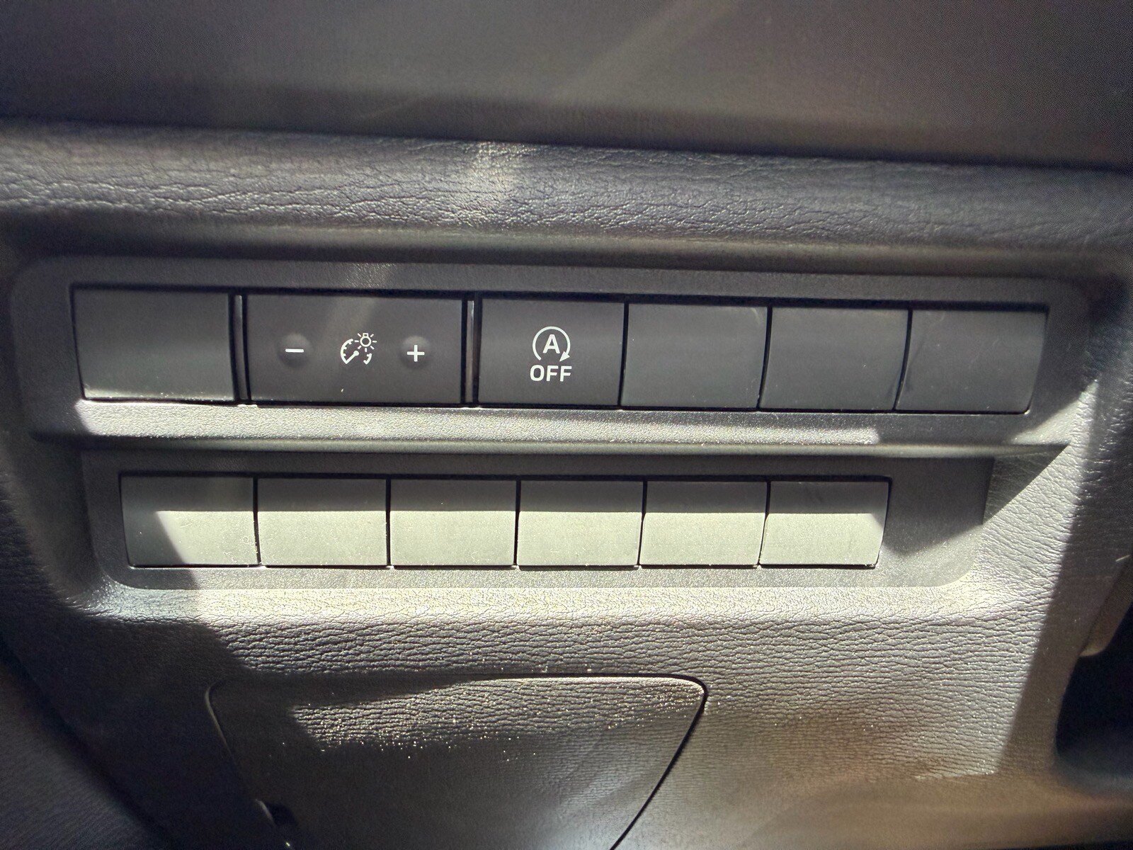 New 2026 Mitsubishi Outlander LE AWD/4WD image 23