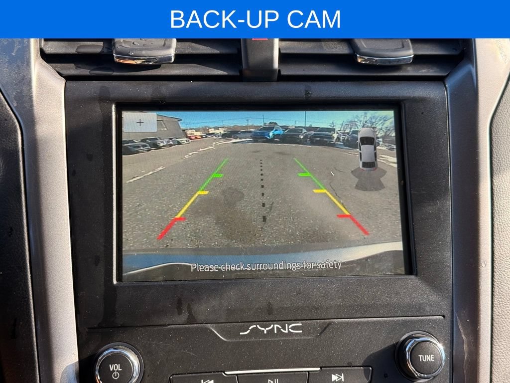 Used 2020 Ford Fusion SE FWD image 4