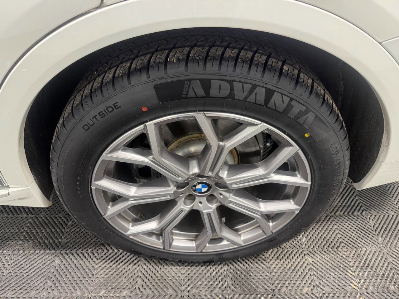 Used 2021 BMW X7 xDrive40i w/ Premium Package image 68