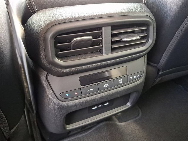 Used 2025 Honda Pilot EX-L image 18