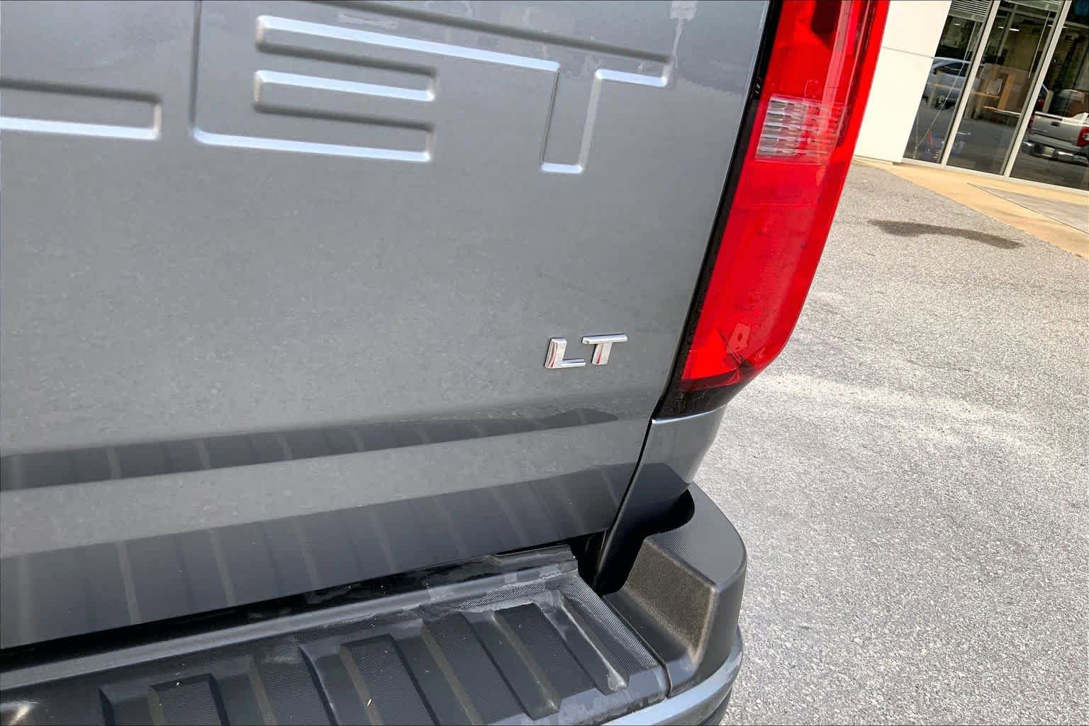 Used 2021 Chevrolet Colorado LT w/ Fleet Safety Package RWD image 10
