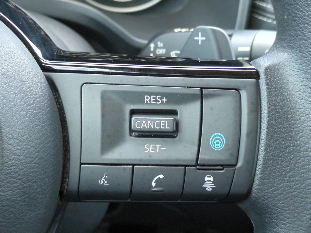 Used 2021 Nissan Rogue SV FWD image 7