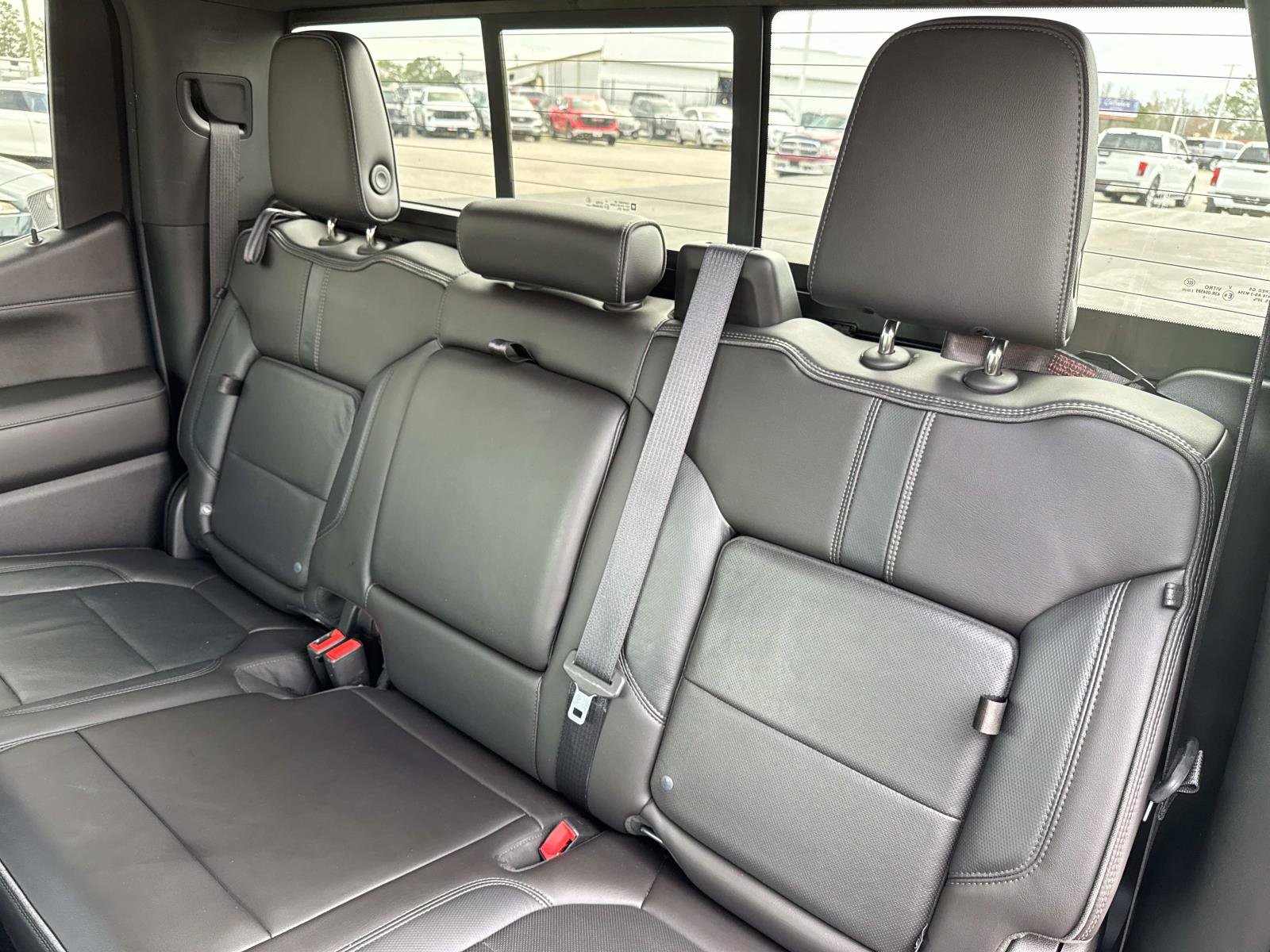 Used 2019 Chevrolet Silverado 1500 High Country AWD/4WD image 17