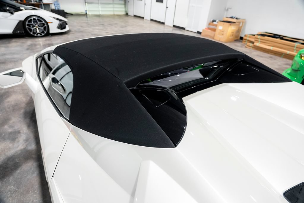Used 2016 Lamborghini Huracan LP 610-4 AWD/4WD image 33