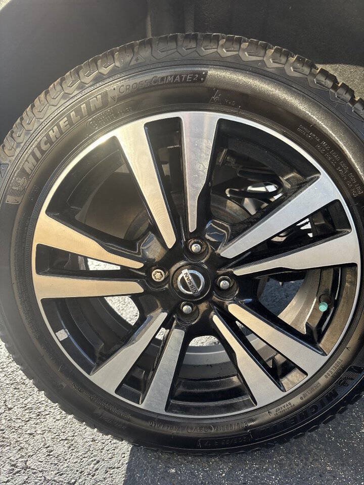 Used 2020 Nissan Kicks SV FWD image 21