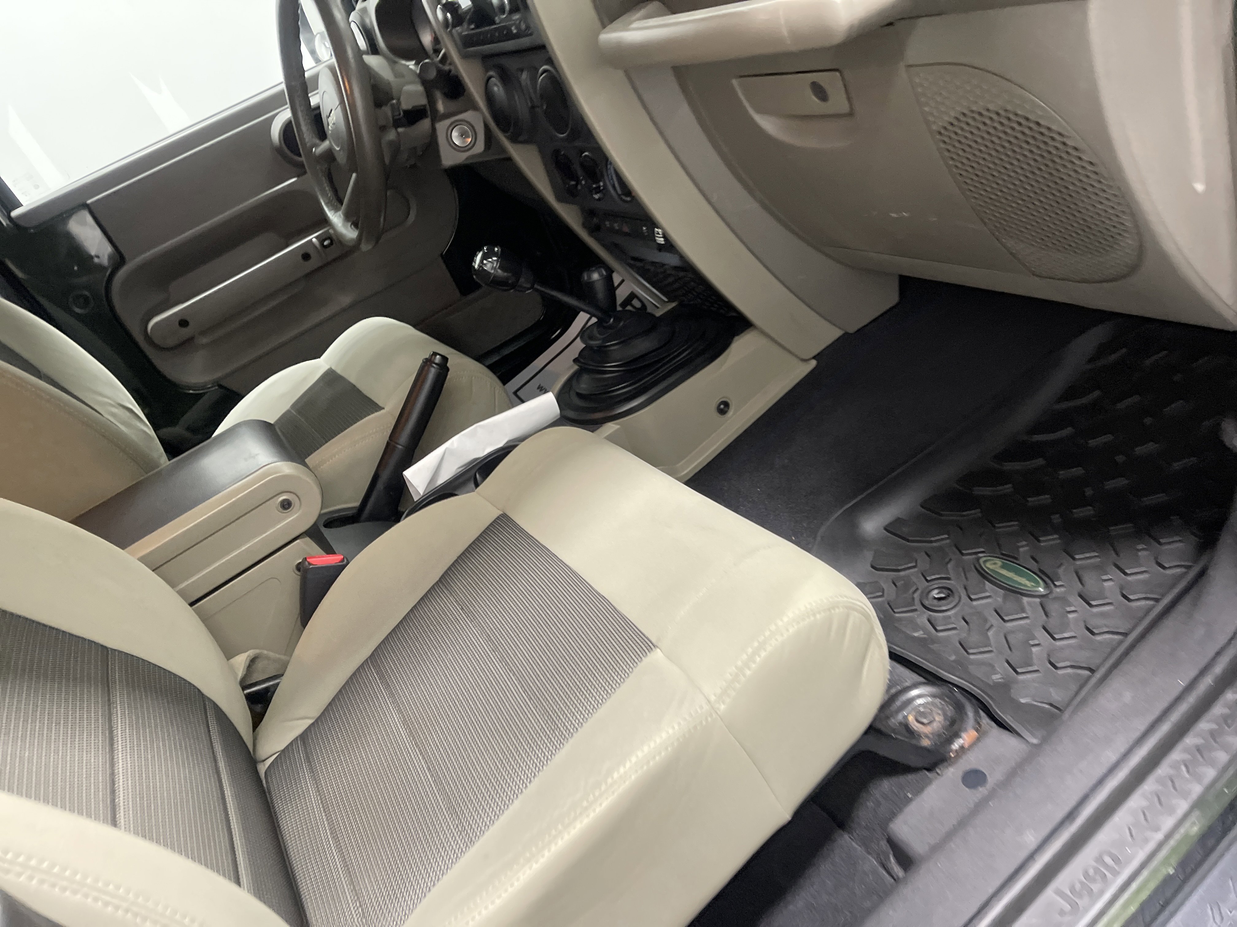 Used 2010 Jeep Wrangler Rubicon w/ PWR Convenience Group AWD/4WD image 18