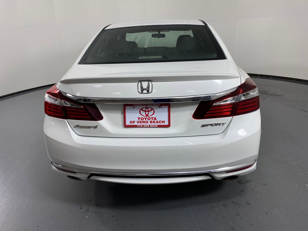 Used 2016 Honda Accord Sport image 5