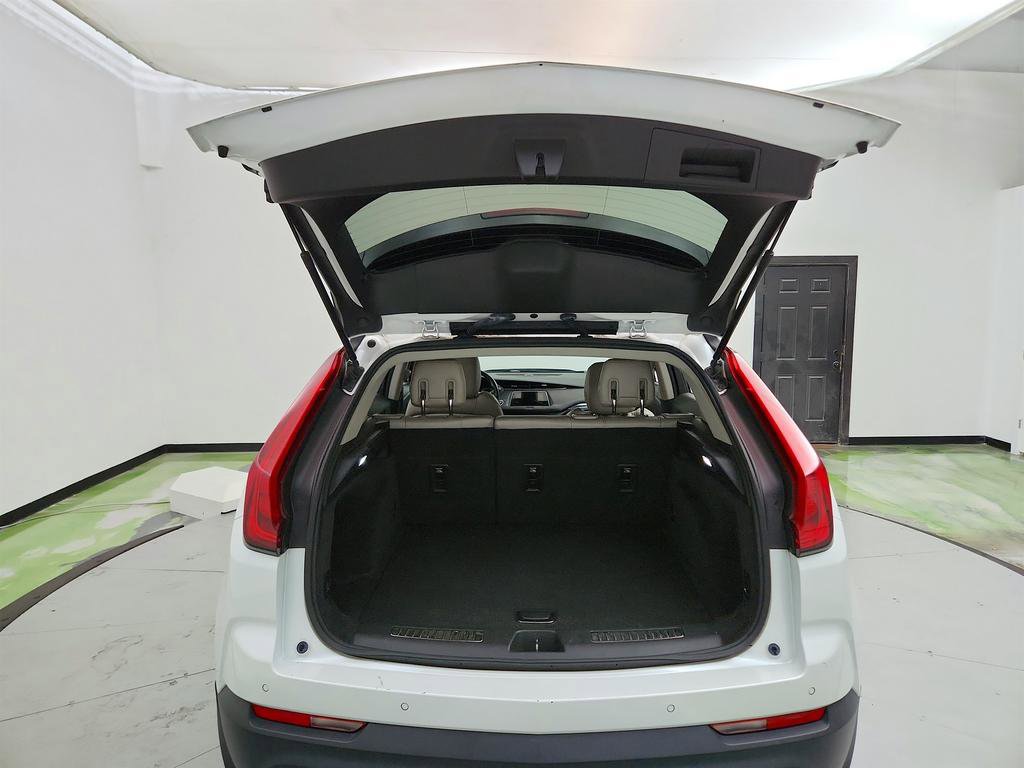 Used 2019 Cadillac XT4 Luxury FWD image 28