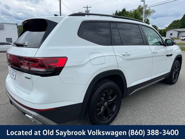 Certified 2025 Volkswagen Atlas Peak Edition SE AWD/4WD image 5