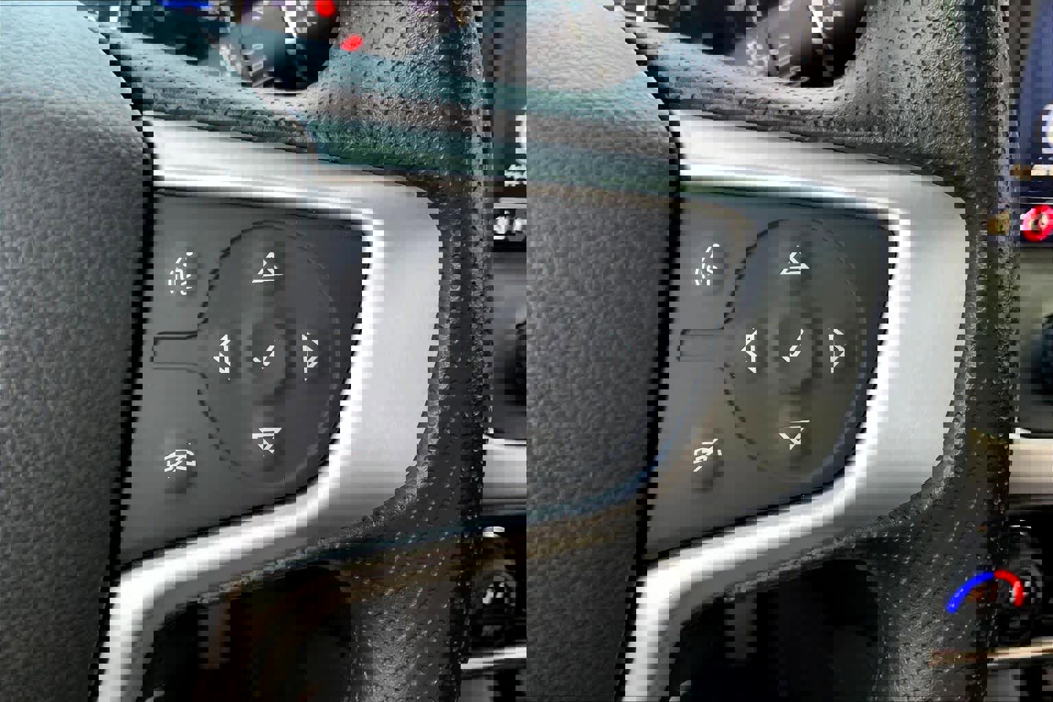 Certified 2023 GMC Acadia SLE w/ Driver Convenience Package image 22