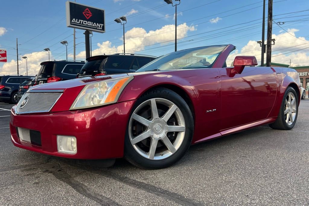 Used 2005 Cadillac XLR Base image 14