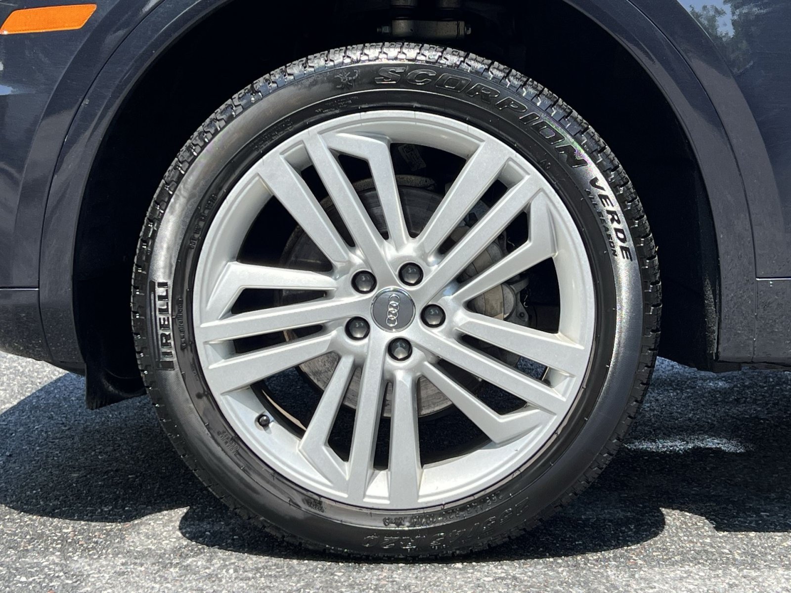 Used 2019 Audi Q5 2.0T Premium Plus w/ Premium Plus Package AWD/4WD image 17