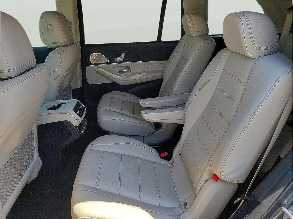 Used 2022 Mercedes-Benz GLS 450 4MATIC image 13