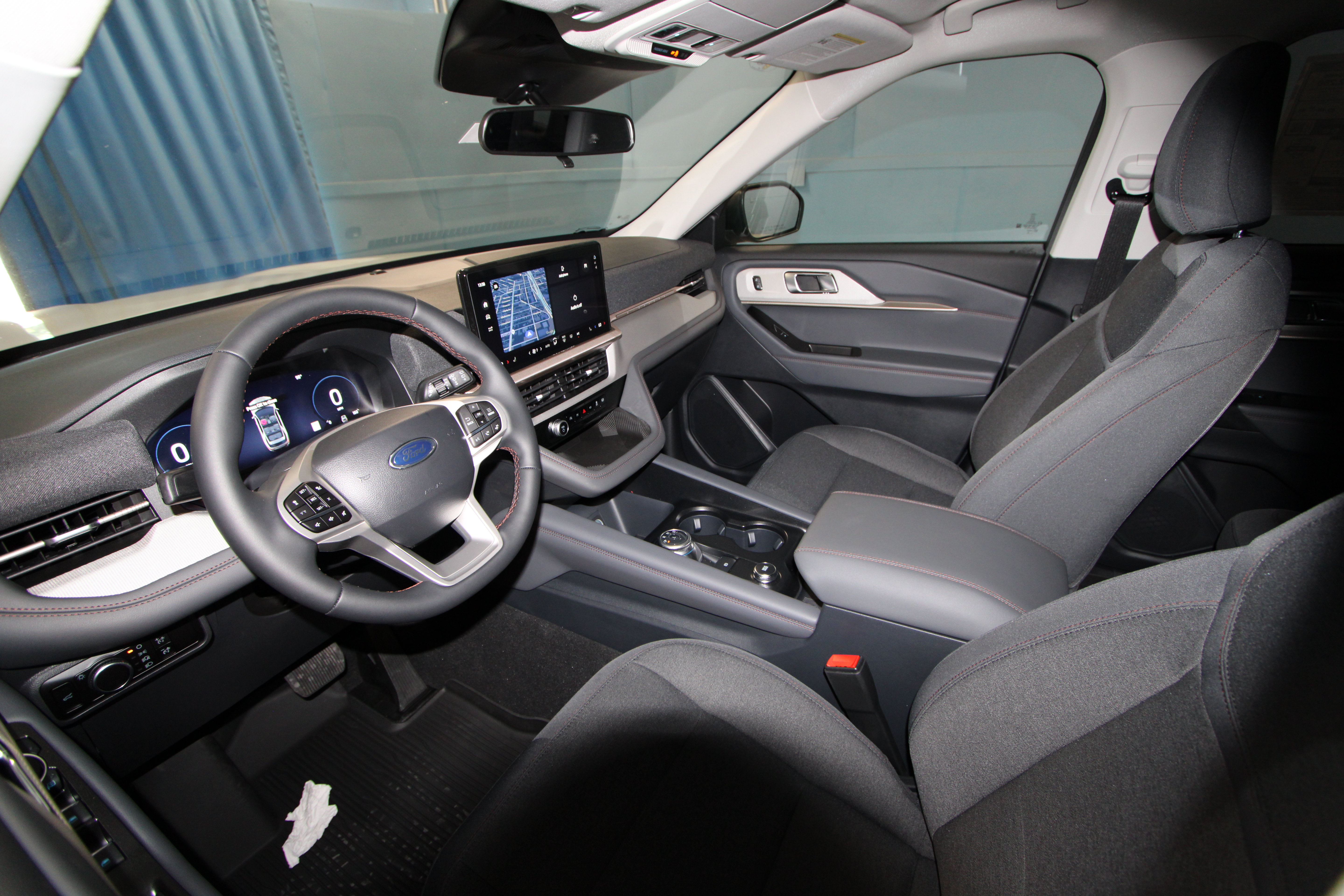 New 2026 Ford Explorer Active AWD/4WD image 2