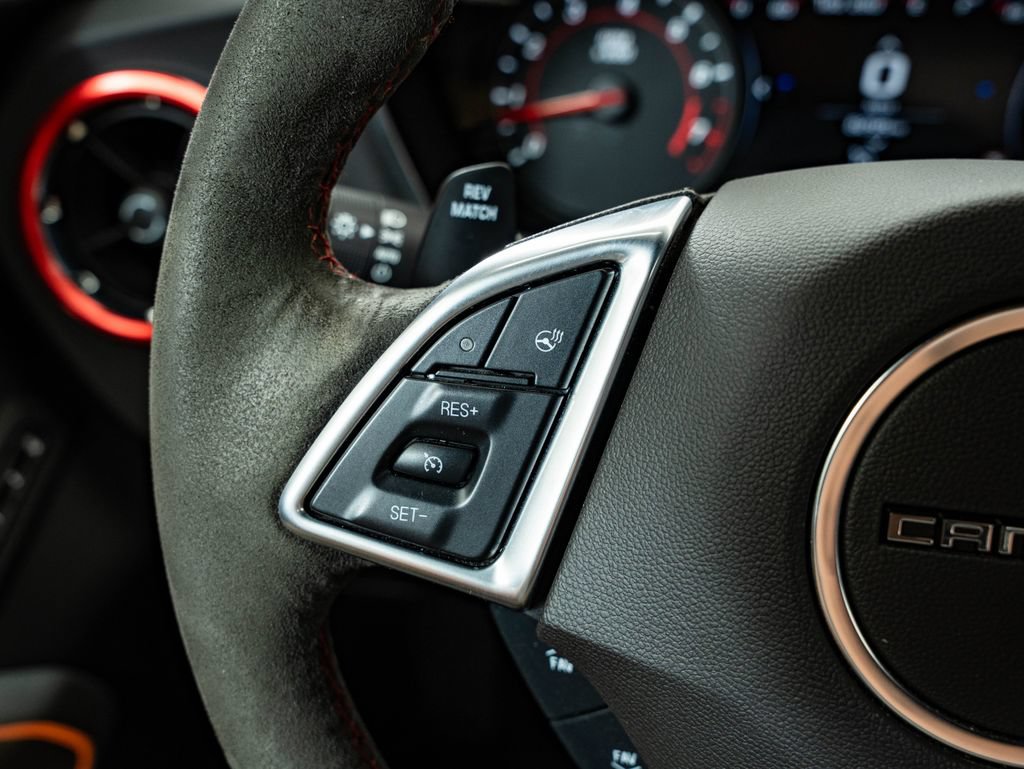 Used 2021 Chevrolet Camaro ZL1 RWD image 25