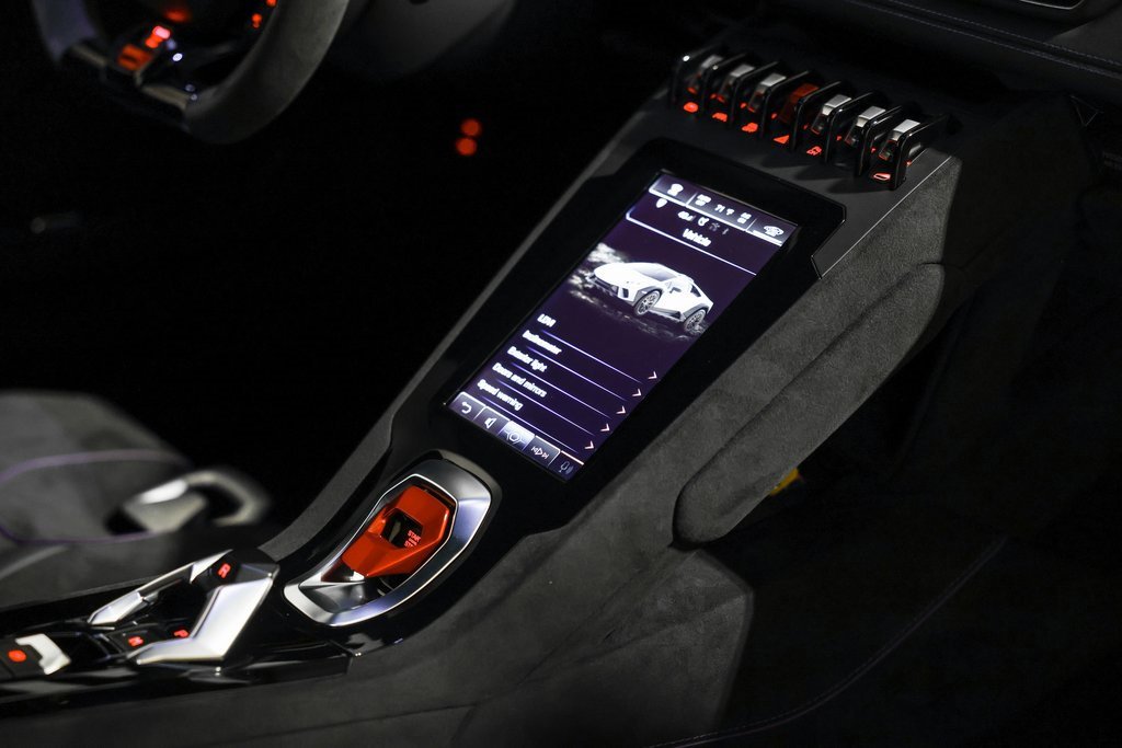 Used 2024 Lamborghini Huracan Sterrato image 24