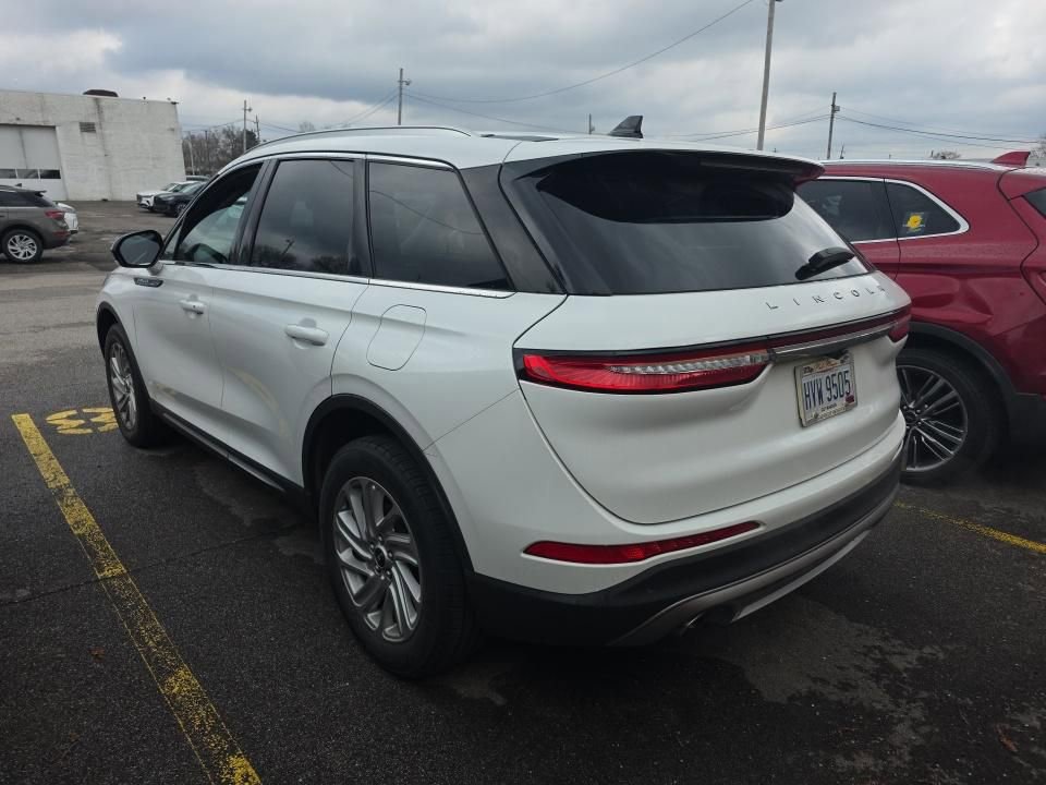 Used 2022 Lincoln Corsair FWD image 3