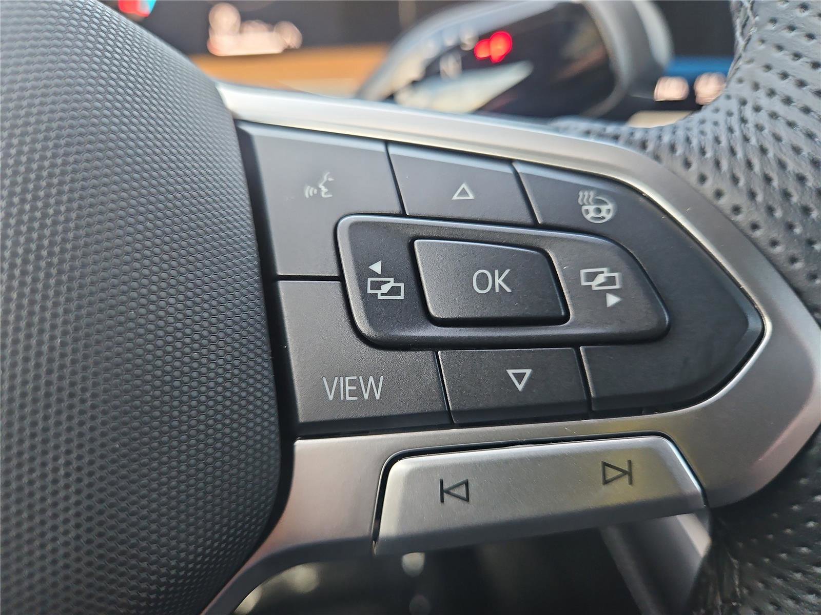 New 2026 Volkswagen Tiguan SEL R-Line image 17